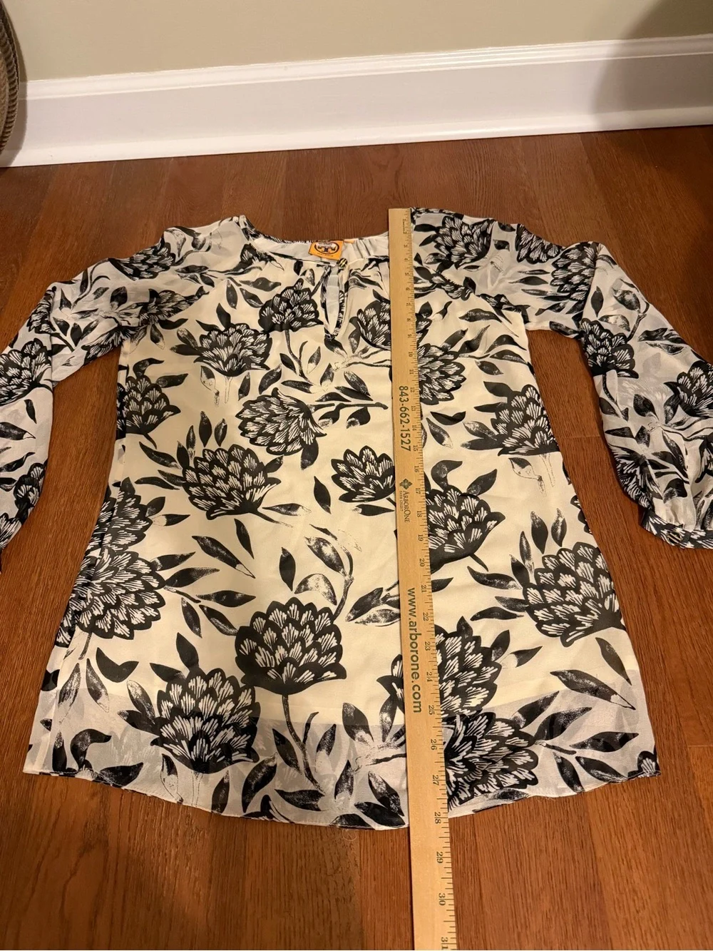 Tory Burch 100% Silk Floral Keyhole Long Sleeve Blouse Black Ivory Size 2